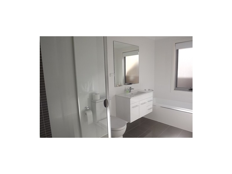 16 Jellore Street, Flinders NSW 2529