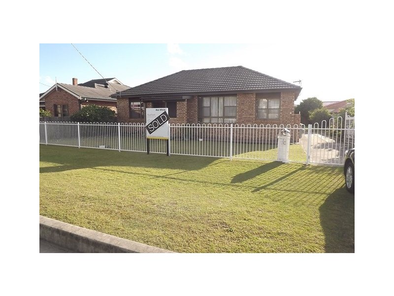 96 Ocean Street, Windang NSW 2528
