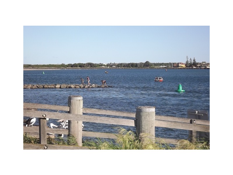 96 Ocean Street, Windang NSW 2528
