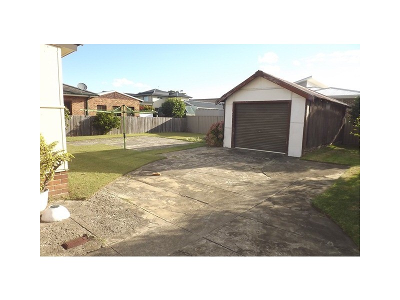 96 Ocean Street, Windang NSW 2528