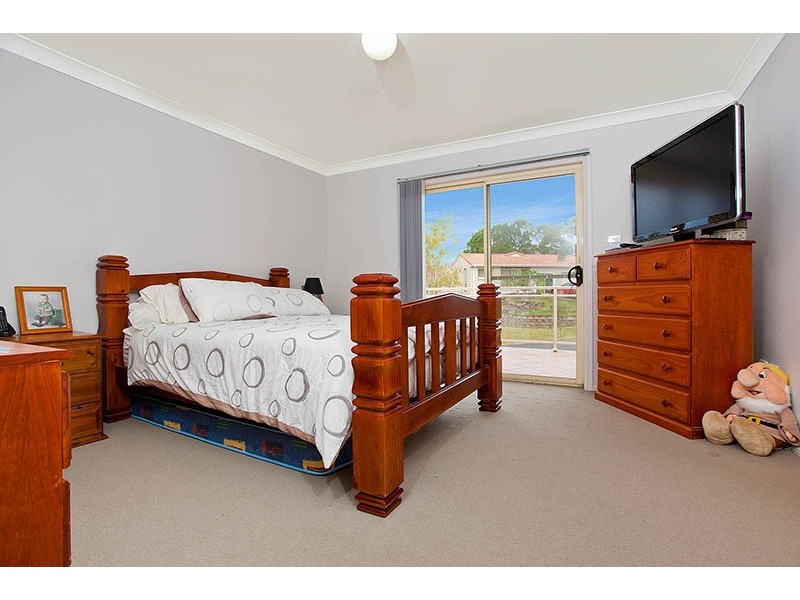 2/4 Merimbula Close, Flinders NSW 2529