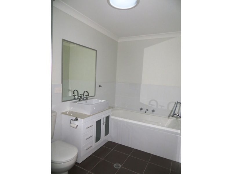 10a Clermont Crescent, Albion Park NSW 2527