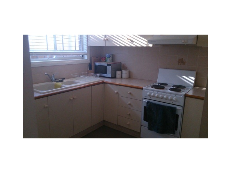 1/6 PARK ROAD, Lake Illawarra NSW 2528