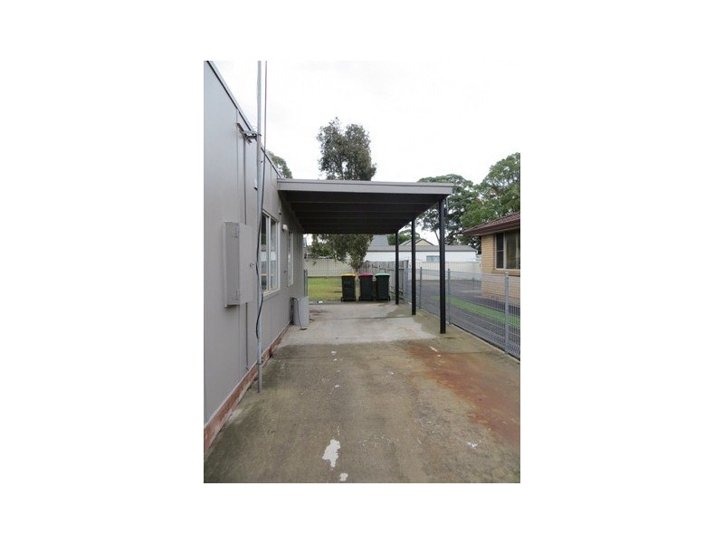 139 Central Avenue, Oak Flats NSW 2529