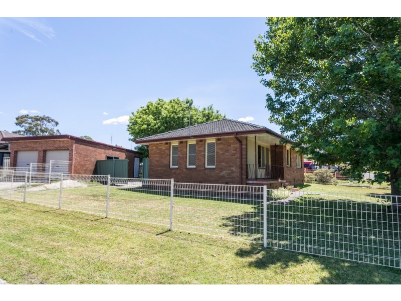 42 Kippax Street, Warilla NSW 2528