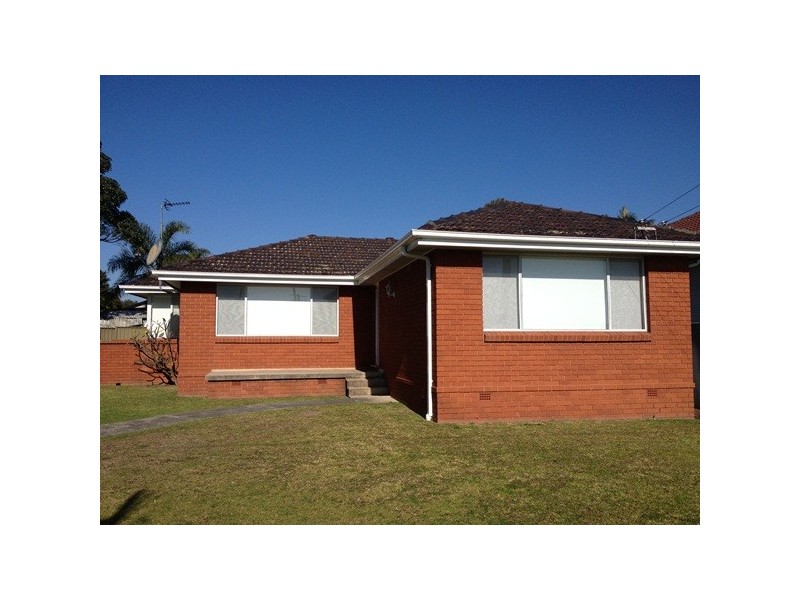 68 The Esplanade, Oak Flats NSW 2529