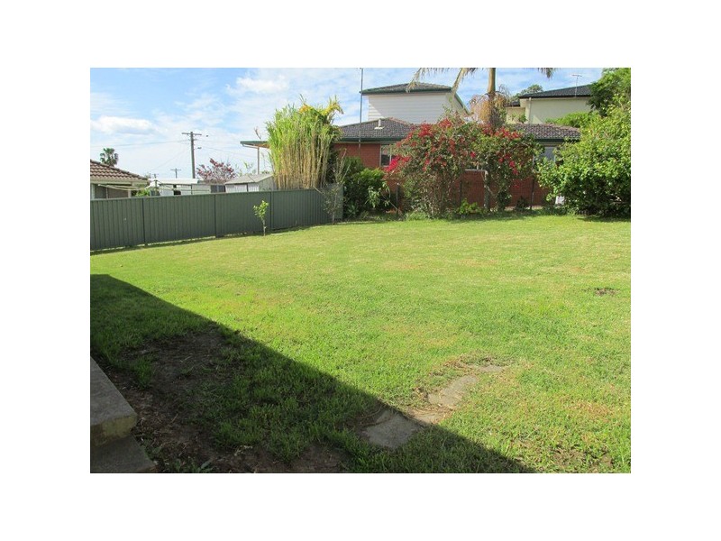3 Peppermint Street, Barrack Heights NSW 2528
