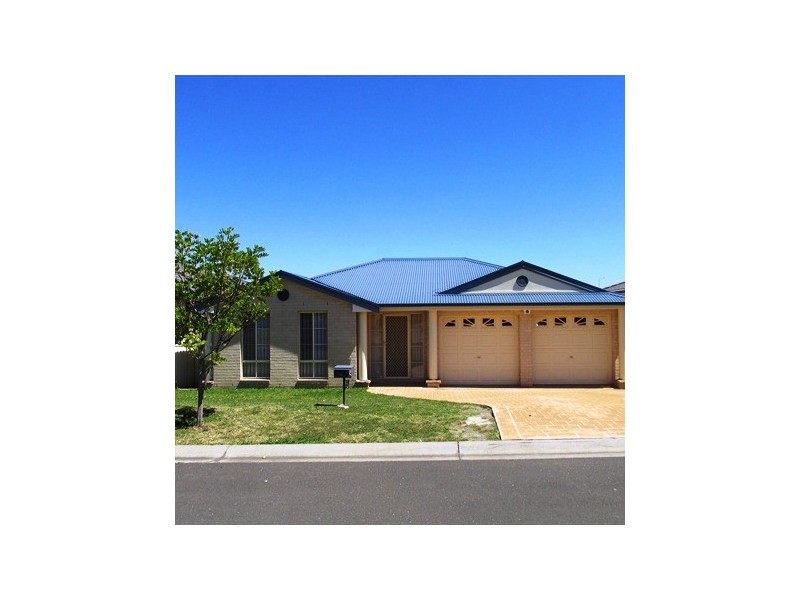 12 Pickersgill Way, Shell Cove NSW 2529