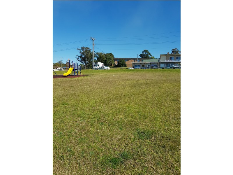 15B Landy Drive, Mount Warrigal NSW 2528