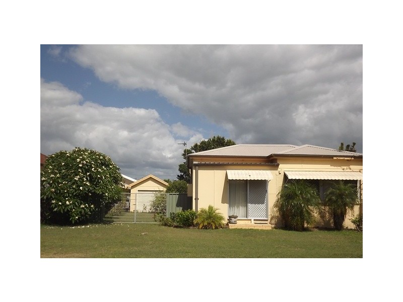 72 Ocean Street, Windang NSW 2528