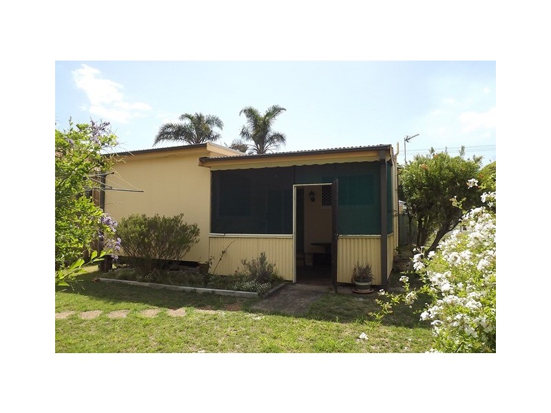 72 Ocean Street, Windang NSW 2528