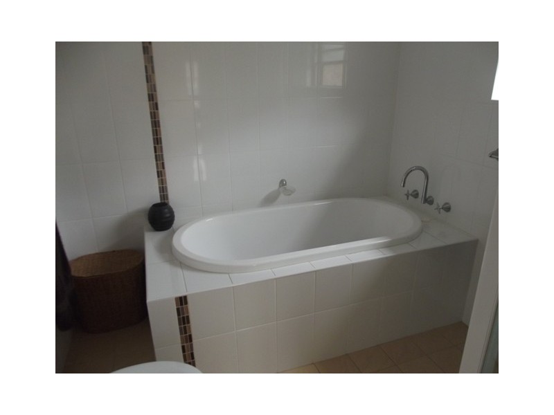 37 Campaspe Circuit, Albion Park NSW 2527