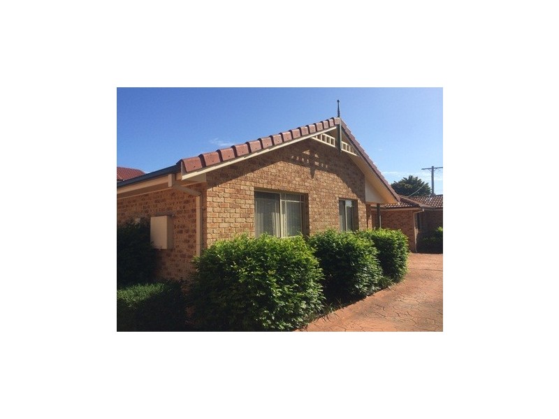 2/53 Pur Pur Avenue, Lake Illawarra NSW 2528