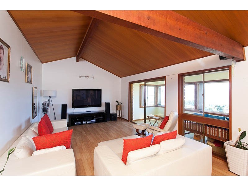 60 Porter Avenue, Mount Warrigal NSW 2528