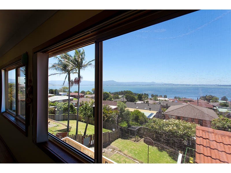 60 Porter Avenue, Mount Warrigal NSW 2528