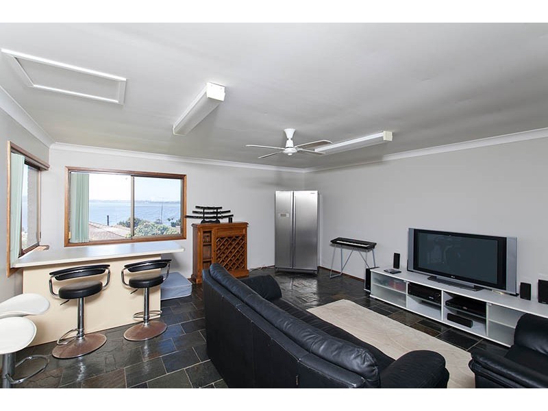 60 Porter Avenue, Mount Warrigal NSW 2528