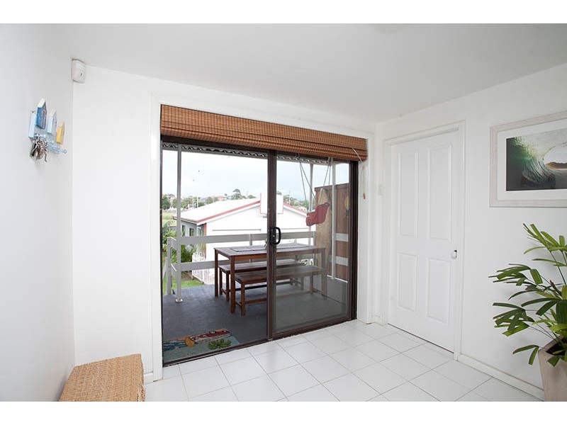 22 Leawarra Avenue, Warilla NSW 2528