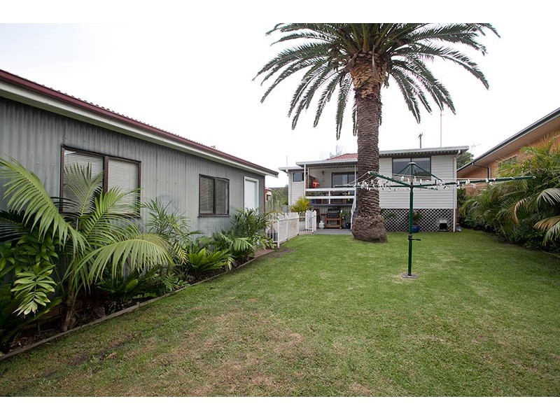 22 Leawarra Avenue, Warilla NSW 2528