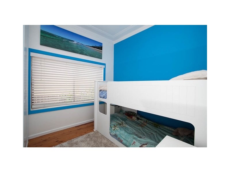 22 Leawarra Avenue, Warilla NSW 2528