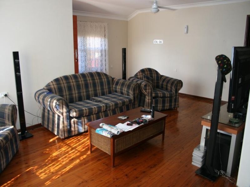 33 McDonald Avenue, Nowra NSW 2541