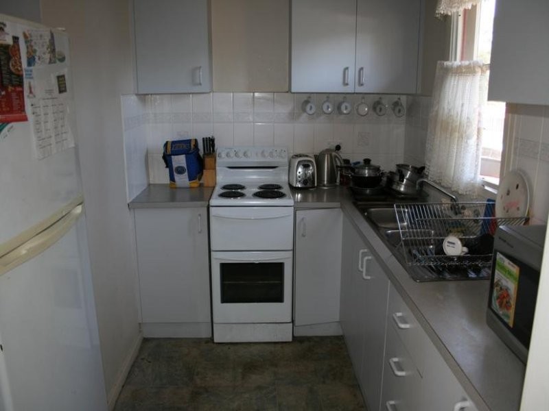 33 McDonald Avenue, Nowra NSW 2541