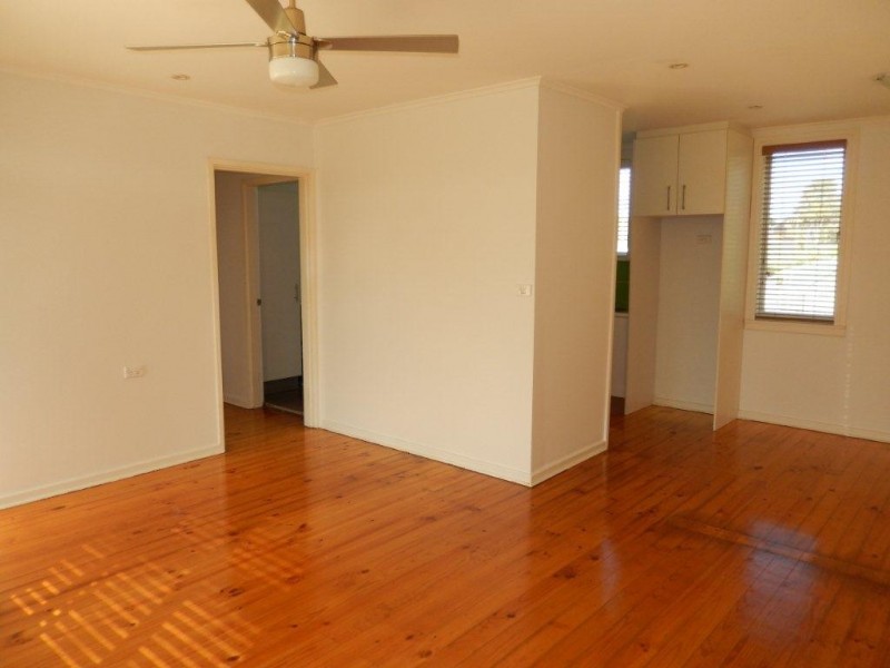 11 IRVINE STREET, Barrack Heights NSW 2528