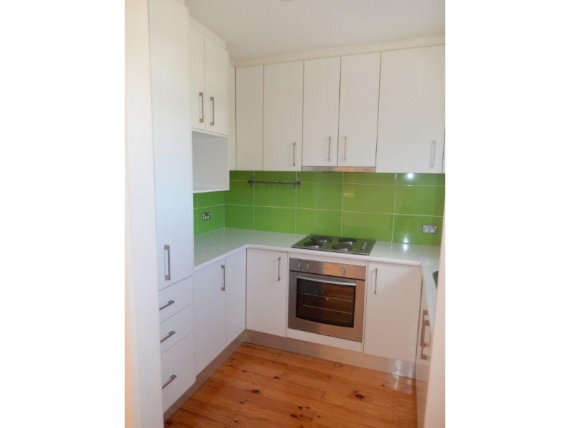 11 IRVINE STREET, Barrack Heights NSW 2528