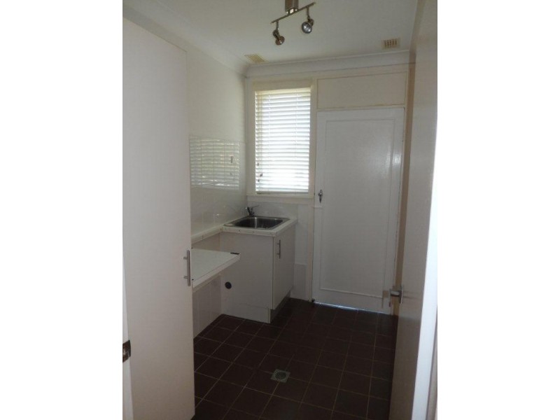 11 IRVINE STREET, Barrack Heights NSW 2528