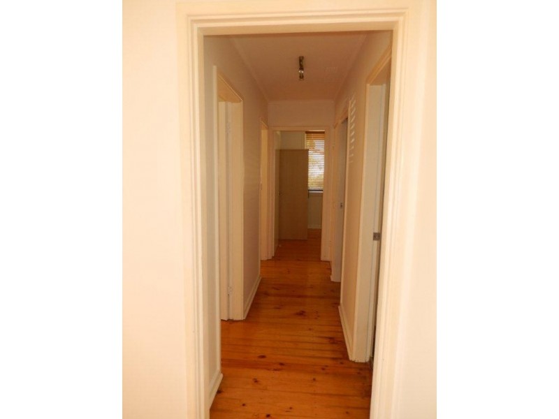 11 IRVINE STREET, Barrack Heights NSW 2528