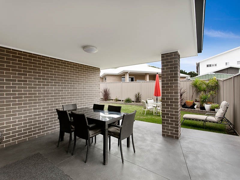6 Shallows Drive, Shell Cove NSW 2529