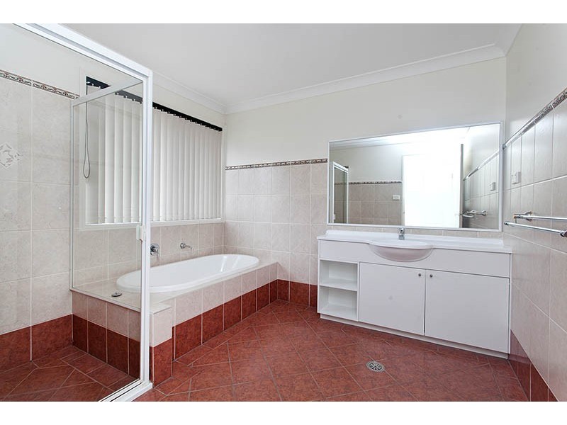 5 HOUTMAN AVENUE, Shell Cove NSW 2529