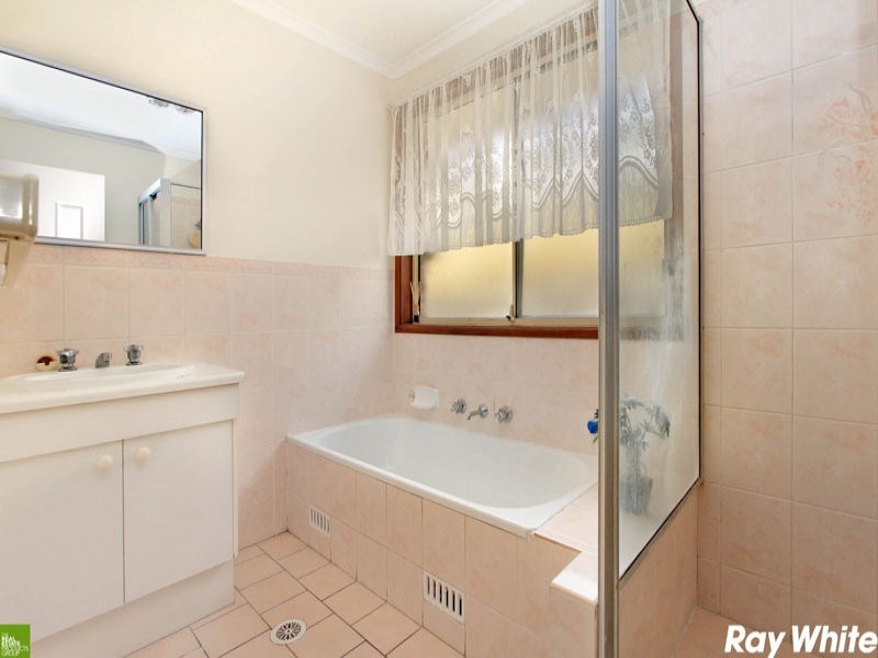 9 Ospery Place, Albion Park Rail NSW 2527