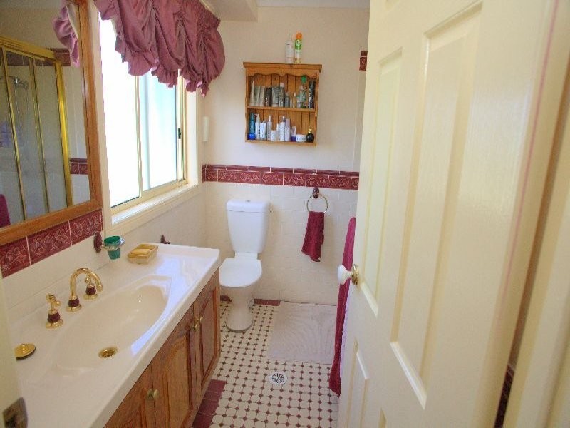 20 Mummuga Close, Flinders NSW 2529