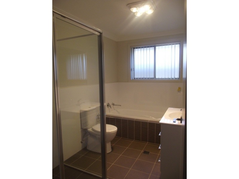 1/62 Kingston Street, Oak Flats NSW 2529