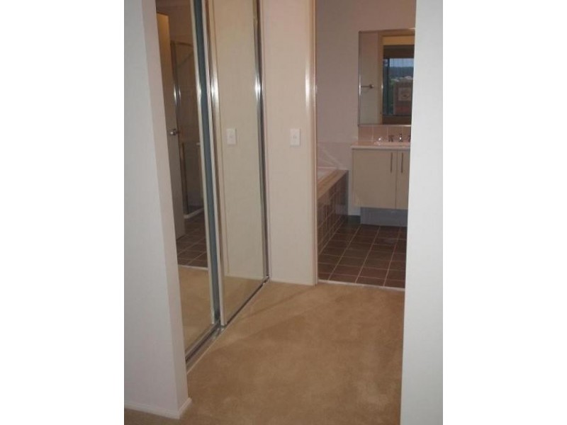 45 Munmorah Circuit, Flinders NSW 2529