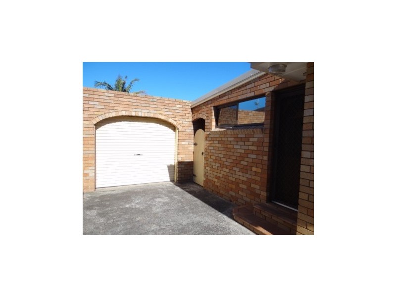 18 Stephanie Ave, Warilla NSW 2528