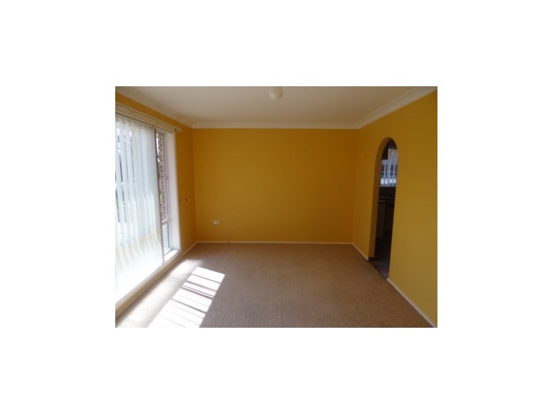18 Stephanie Ave, Warilla NSW 2528