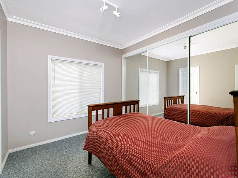 7 Stephanie Avenue, Warilla NSW 2528