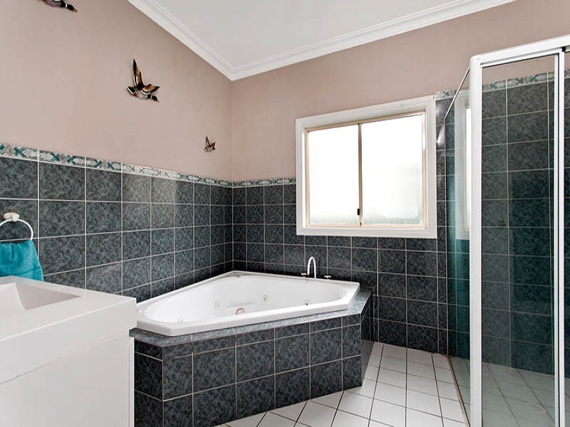 7 Stephanie Avenue, Warilla NSW 2528