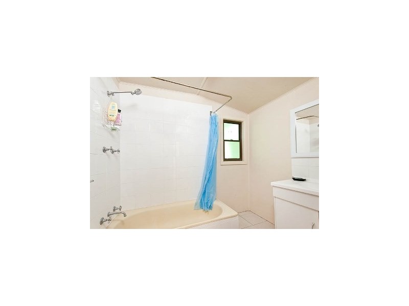 14 Addison Avenue, Lake Illawarra NSW 2528