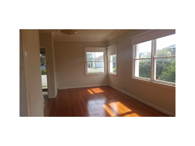 7 Towns Street, Shellharbour NSW 2529