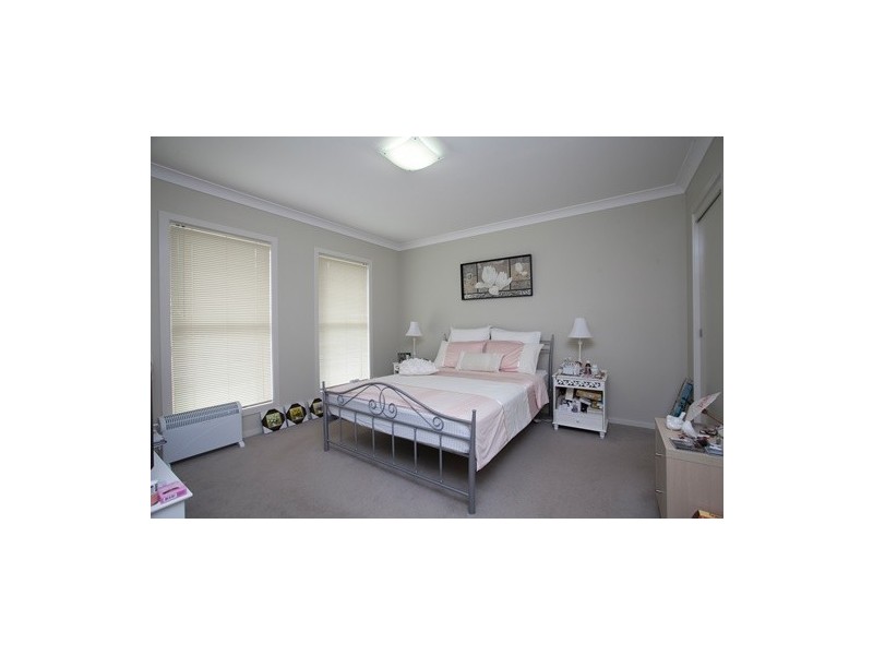 11 Barber Street, Flinders NSW 2529