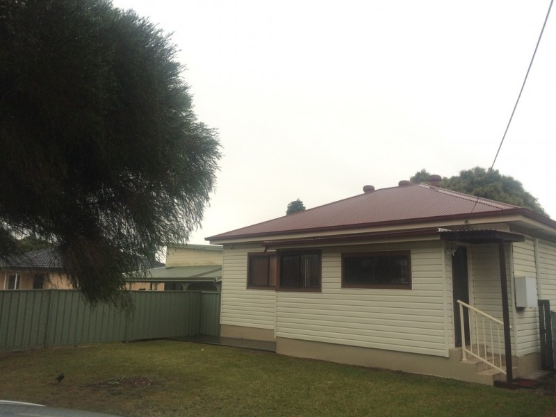 31 Pioneer Drive, Oak Flats NSW 2529