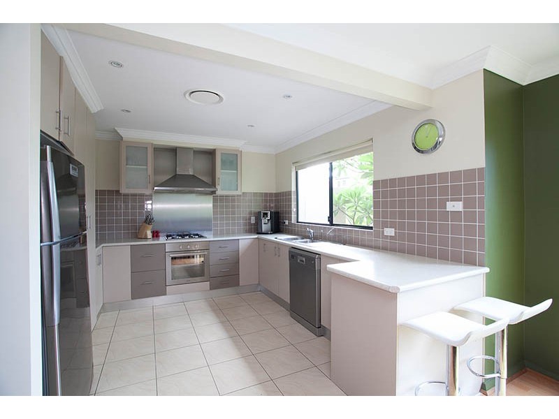 37 Campaspe Circuit, Albion Park NSW 2527