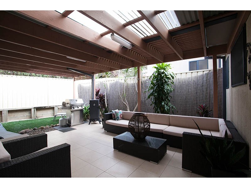 37 Campaspe Circuit, Albion Park NSW 2527