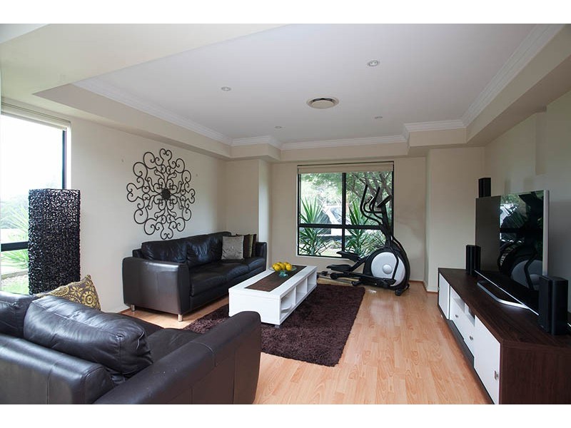 37 Campaspe Circuit, Albion Park NSW 2527