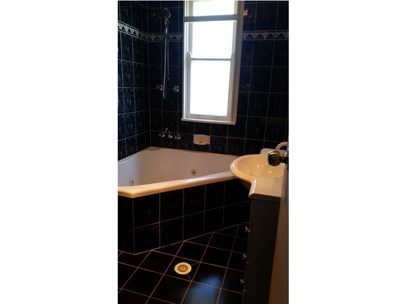 20 KIPPAX STREET, Warilla NSW 2528