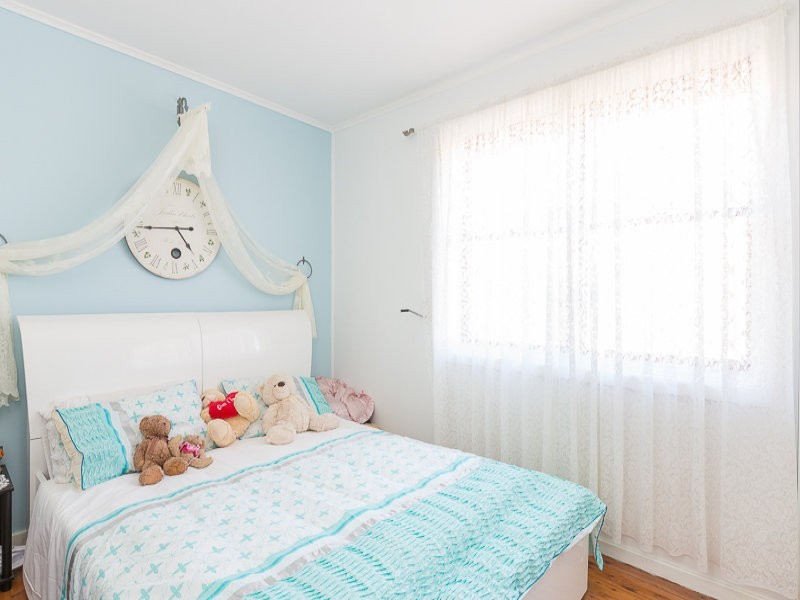 76 Queen St, Lake Illawarra NSW 2528