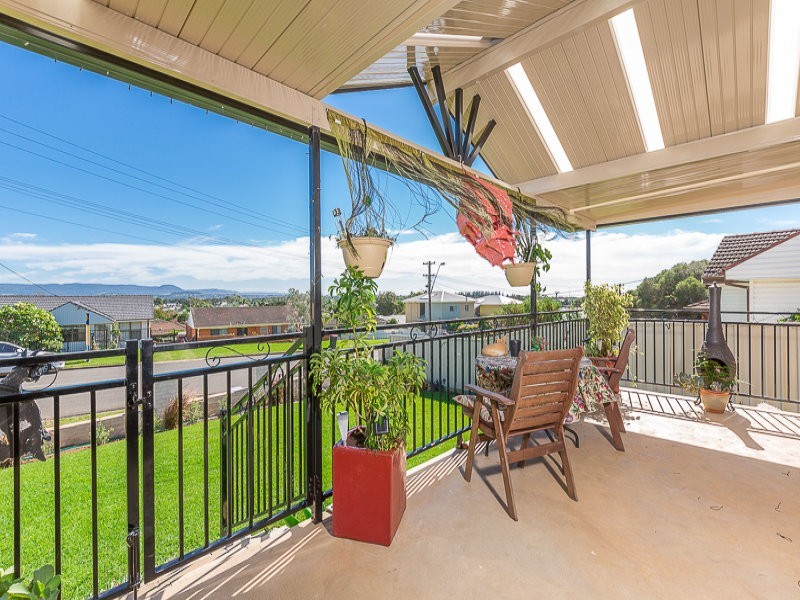 76 Queen St, Lake Illawarra NSW 2528