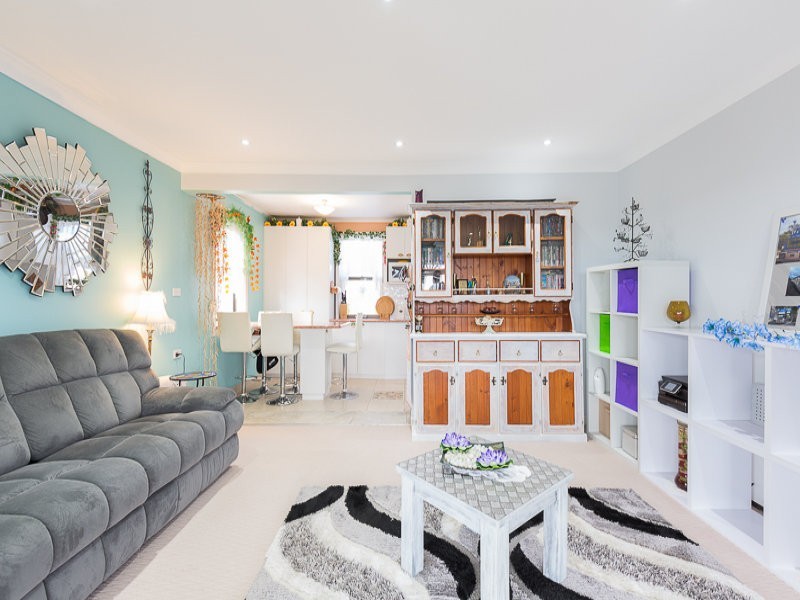 76 Queen St, Lake Illawarra NSW 2528